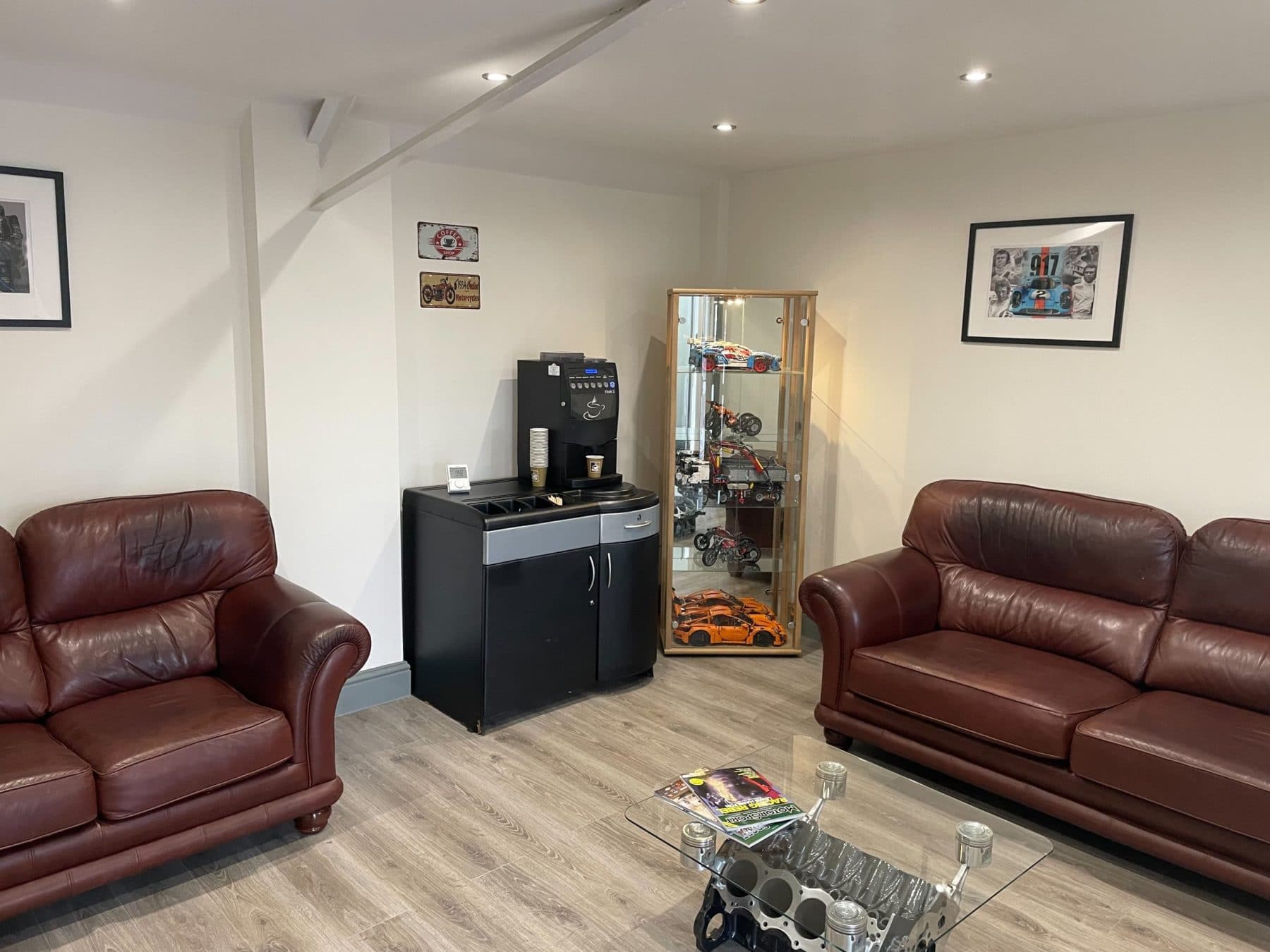 AutoGlaze workshop waiting area